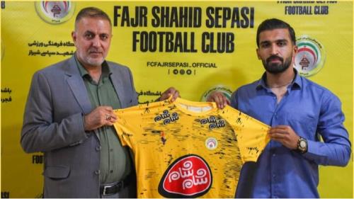 فجر شهید سپاسی شیراز قرارداد ۲ بازیکن خودرا تمدید کرد