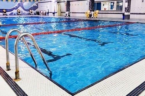 موبایل بازی تعدادی از ناجی ها در پیک کاری استخر